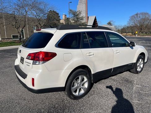 Used 2014 Subaru Outback 2.5i Limited image 11