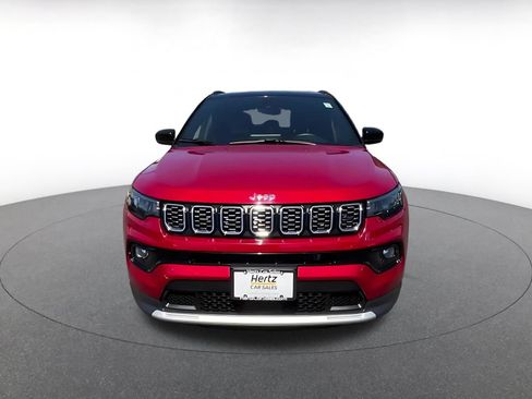 Used 2025 Jeep Compass Limited AWD/4WD image 4