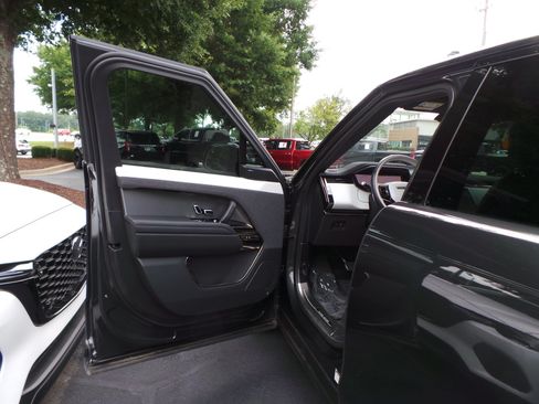Used 2025 Land Rover Range Rover Sport Dynamic SE AWD/4WD image 25