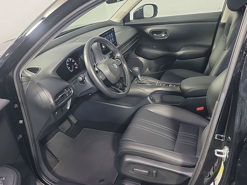 Certified 2025 Honda HR-V EX-L image 17