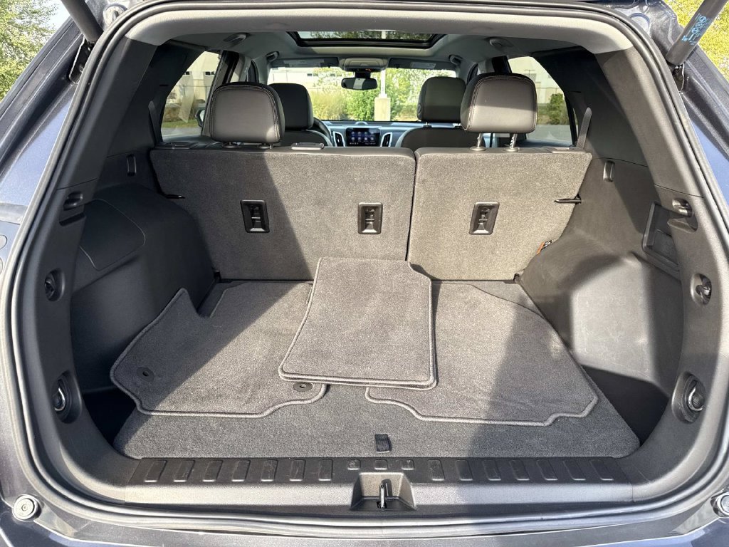Used 2022 Chevrolet Equinox Premier AWD/4WD image 22