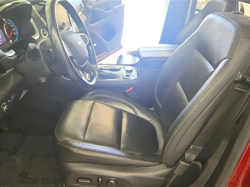 Used 2021 Chevrolet Traverse Premier AWD/4WD image 23
