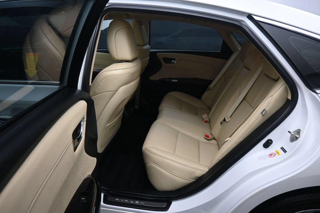 Used 2016 Toyota Avalon Limited w/ Toyota Safety Sense Package FWD image 34