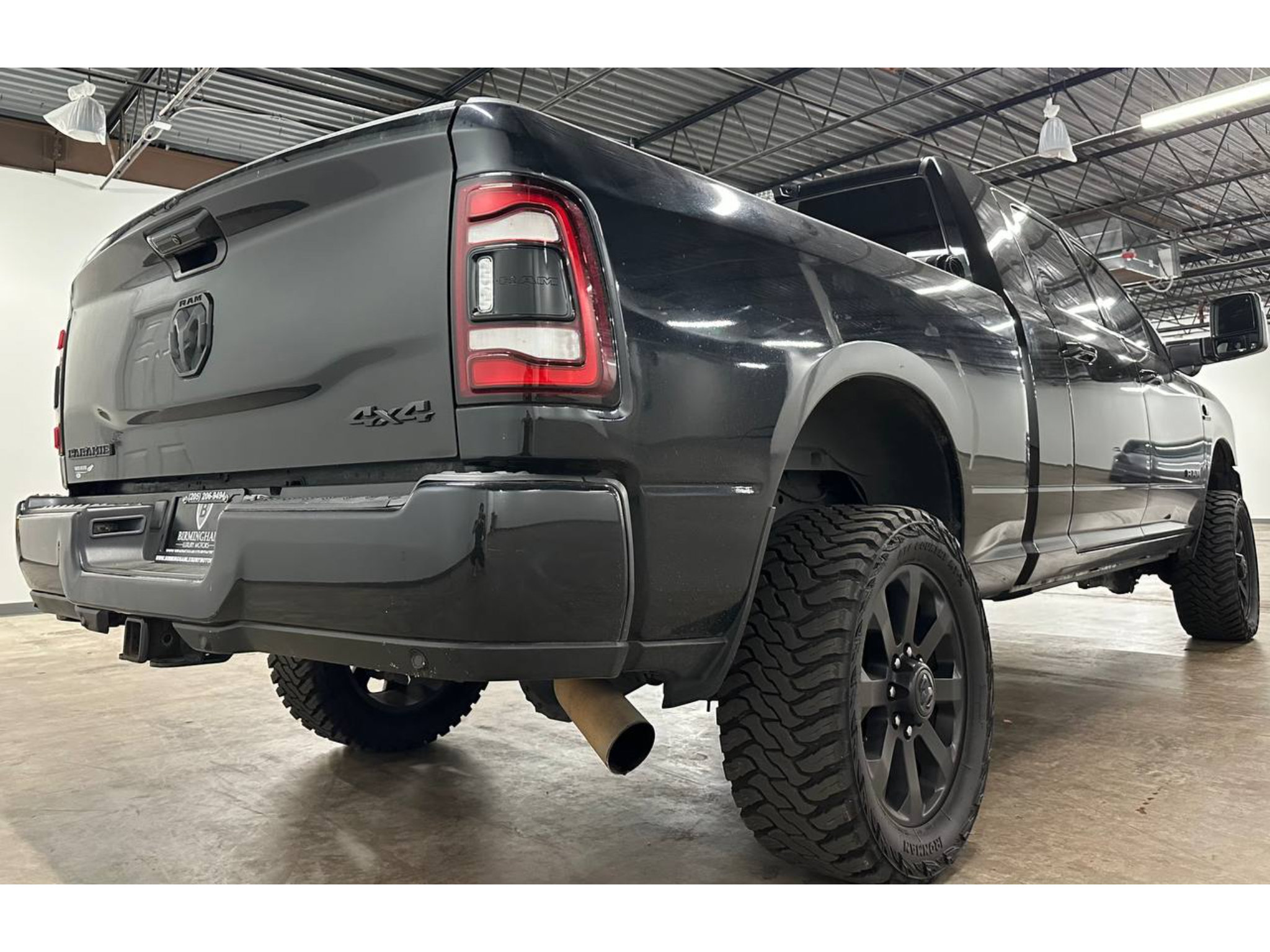 Used 2023 RAM 3500 Laramie AWD/4WD image 12