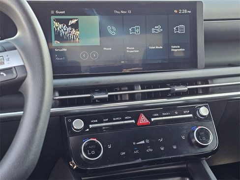 Certified 2025 Hyundai Santa Cruz SEL image 9