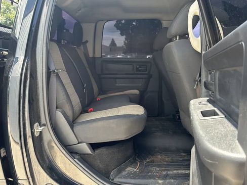 Used 2012 RAM 2500 ST w/ Chrome Appearance Group AWD/4WD image 13