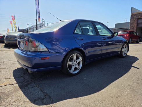 Used 2003 Lexus IS 300 RWD image 3