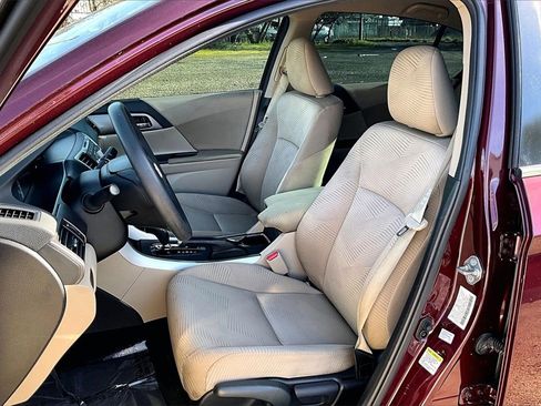 Used 2015 Honda Accord LX image 9