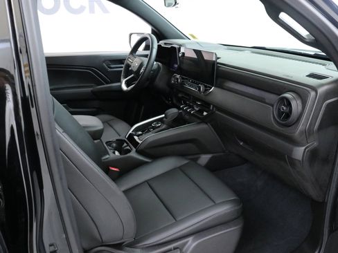 Used 2025 Chevrolet Colorado Trail Boss image 30