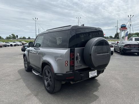 Used 2023 Land Rover Defender 90 X-Dynamic SE AWD/4WD image 12