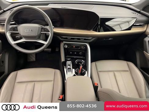 Used 2025 Audi Q5 Premium Plus w/ Premium Plus AWD/4WD image 14