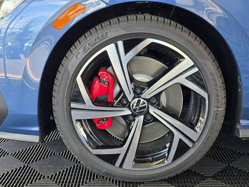 New 2026 Volkswagen GTI SE FWD image 10