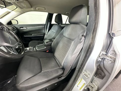 Used 2020 Chrysler 300 Touring w/ Sport Appearance Package image 11