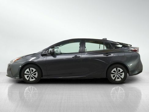 Used 2018 Toyota Prius Four w/ Advanced Technology Package FWD image 2
