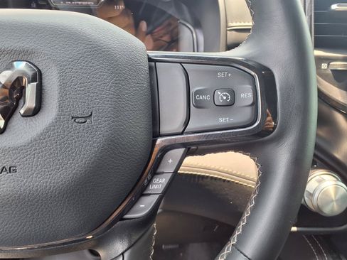 Used 2023 RAM 1500 Limited AWD/4WD image 16