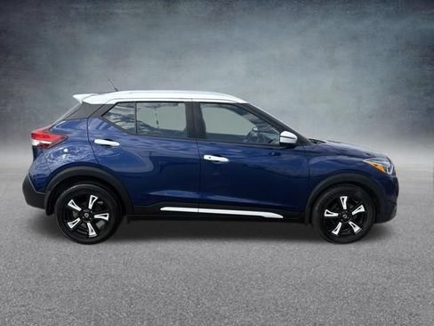 Used 2018 Nissan Kicks SR FWD image 5