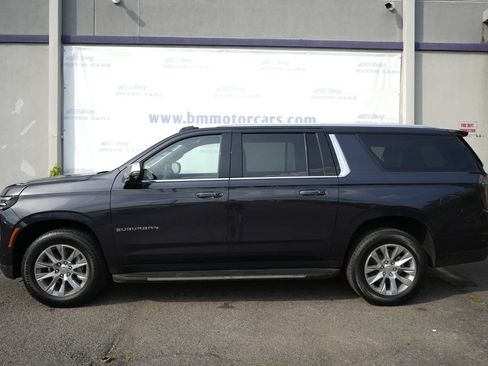 Used 2025 Chevrolet Suburban Premier AWD/4WD image 8