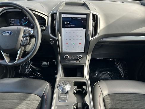 Used 2022 Ford Edge ST-Line w/ Class II Trailer Tow Package AWD/4WD image 12