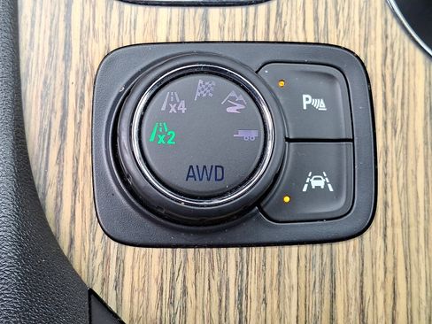 Used 2019 GMC Acadia Denali w/ Technology Package AWD/4WD image 24