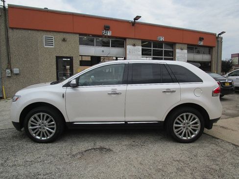 Used 2015 Lincoln MKX AWD w/ Equipment Group 102A image 6