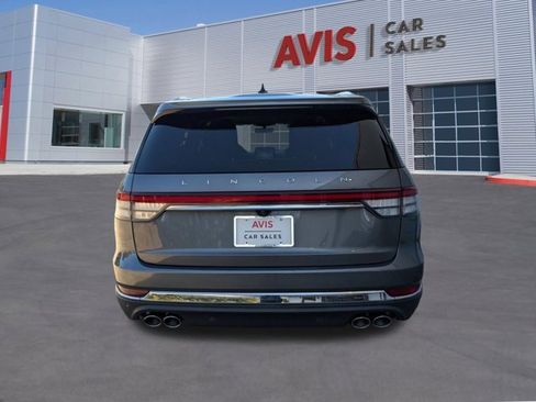 Used 2024 Lincoln Aviator Reserve image 7