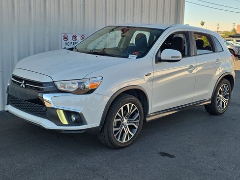 Used 2019 Mitsubishi Outlander Sport SE image 3