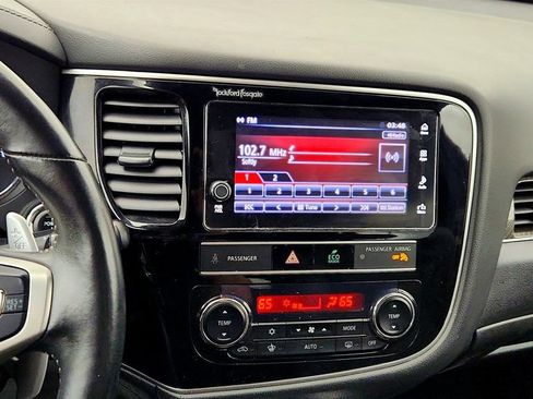 Used 2019 Mitsubishi Outlander GT image 18