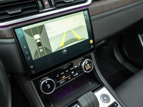 Used 2023 Jaguar F-PACE S AWD/4WD image 27
