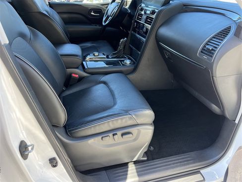 Used 2024 INFINITI QX80 Luxe image 11