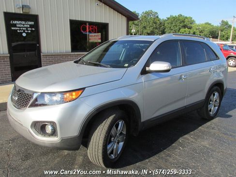 Used 2012 Kia Sorento EX FWD image 2