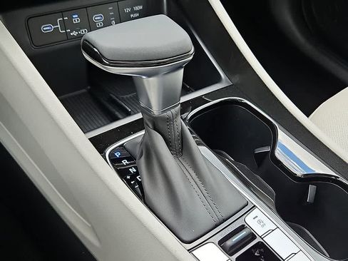 New 2026 Hyundai Tucson SEL FWD image 13