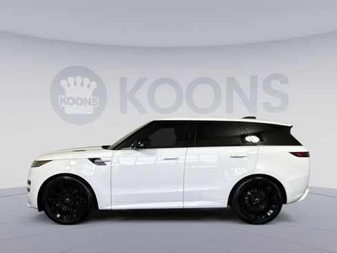 Used 2023 Land Rover Range Rover Sport SE Dynamic AWD/4WD image 2