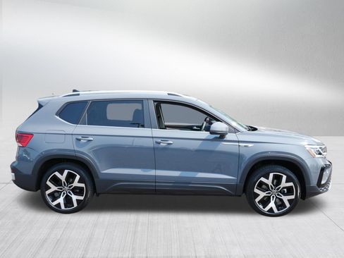 Certified 2023 Volkswagen Taos SEL AWD/4WD image 8