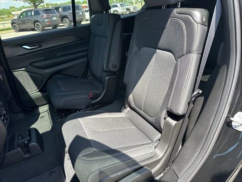 New 2025 Jeep Grand Cherokee L Laredo w/ Luxury Tech Group I AWD/4WD image 43