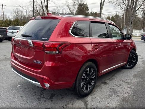 Used 2018 Mitsubishi Outlander SEL image 6