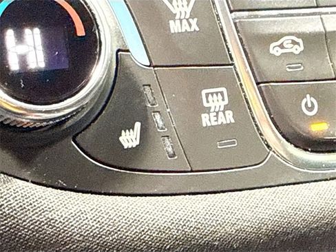 Used 2021 Chevrolet Malibu LT image 18