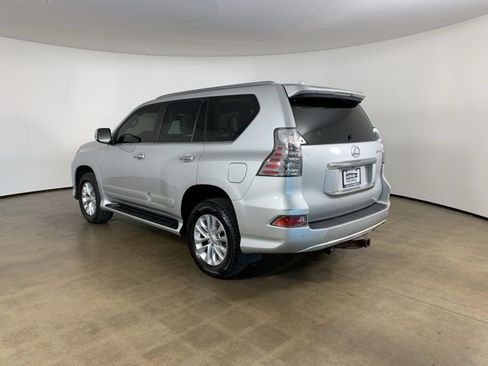 Used 2014 Lexus GX 460 image 37