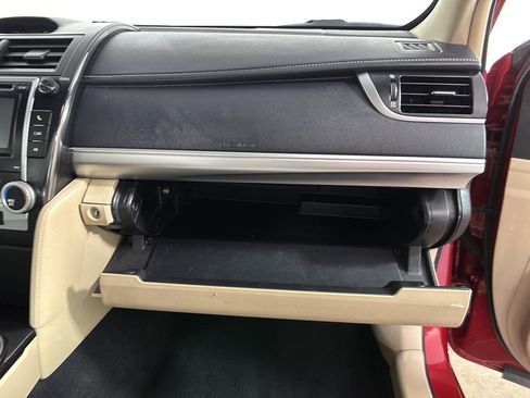 Used 2012 Toyota Camry LE FWD image 24