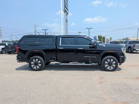 Used 2025 GMC Sierra 2500 Denali w/ Technology Package AWD/4WD image 8