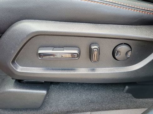 Used 2025 Honda Pilot TrailSport image 16