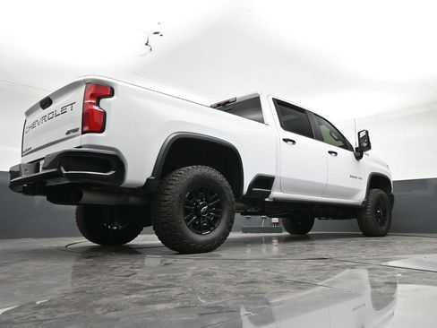 Used 2024 Chevrolet Silverado 2500 ZR2 w/ Technology Package AWD/4WD image 27