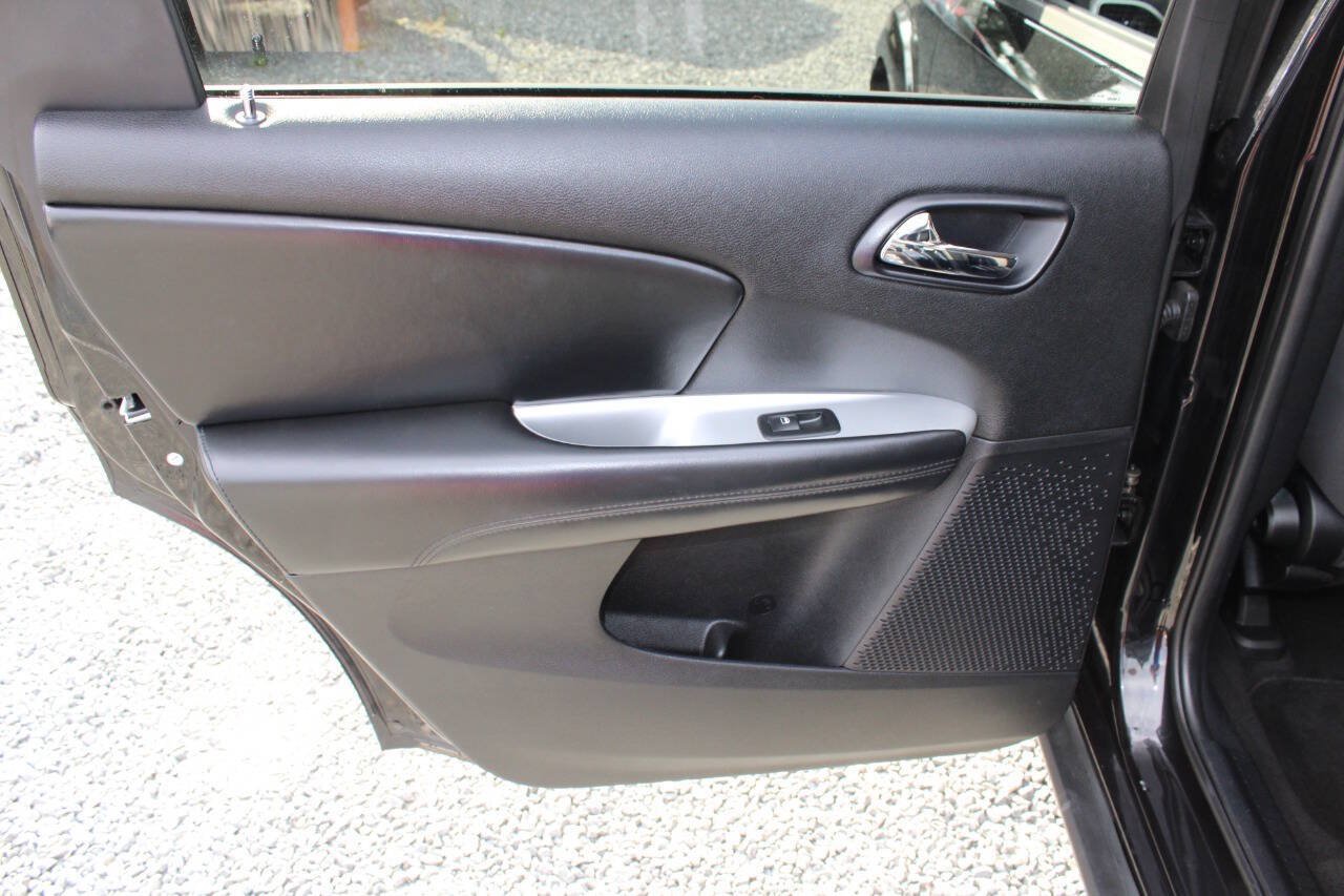 Used 2012 Dodge Journey SXT w/ Popular Equipment Group FWD image 21
