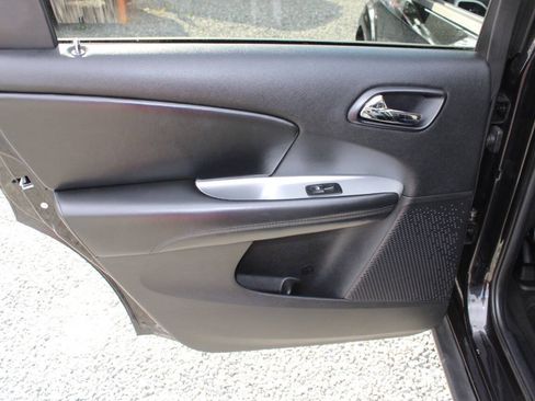 Used 2012 Dodge Journey SXT w/ Popular Equipment Group FWD image 21