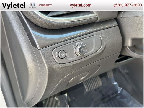 Certified 2022 Buick Encore Preferred w/ Safety Package II image 19