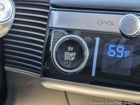 Used 2024 Hyundai Ioniq 5 SEL image 18