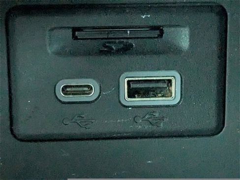 Used 2023 GMC Acadia SLT image 24