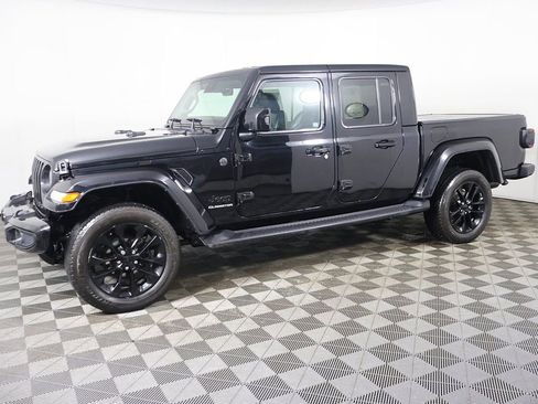 Used 2021 Jeep Gladiator Overland AWD/4WD image 16
