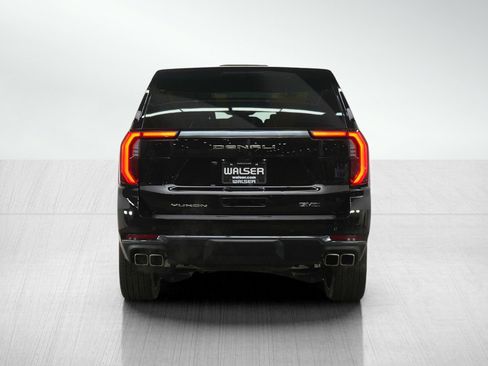 Used 2025 GMC Yukon Denali Ultimate AWD/4WD image 4