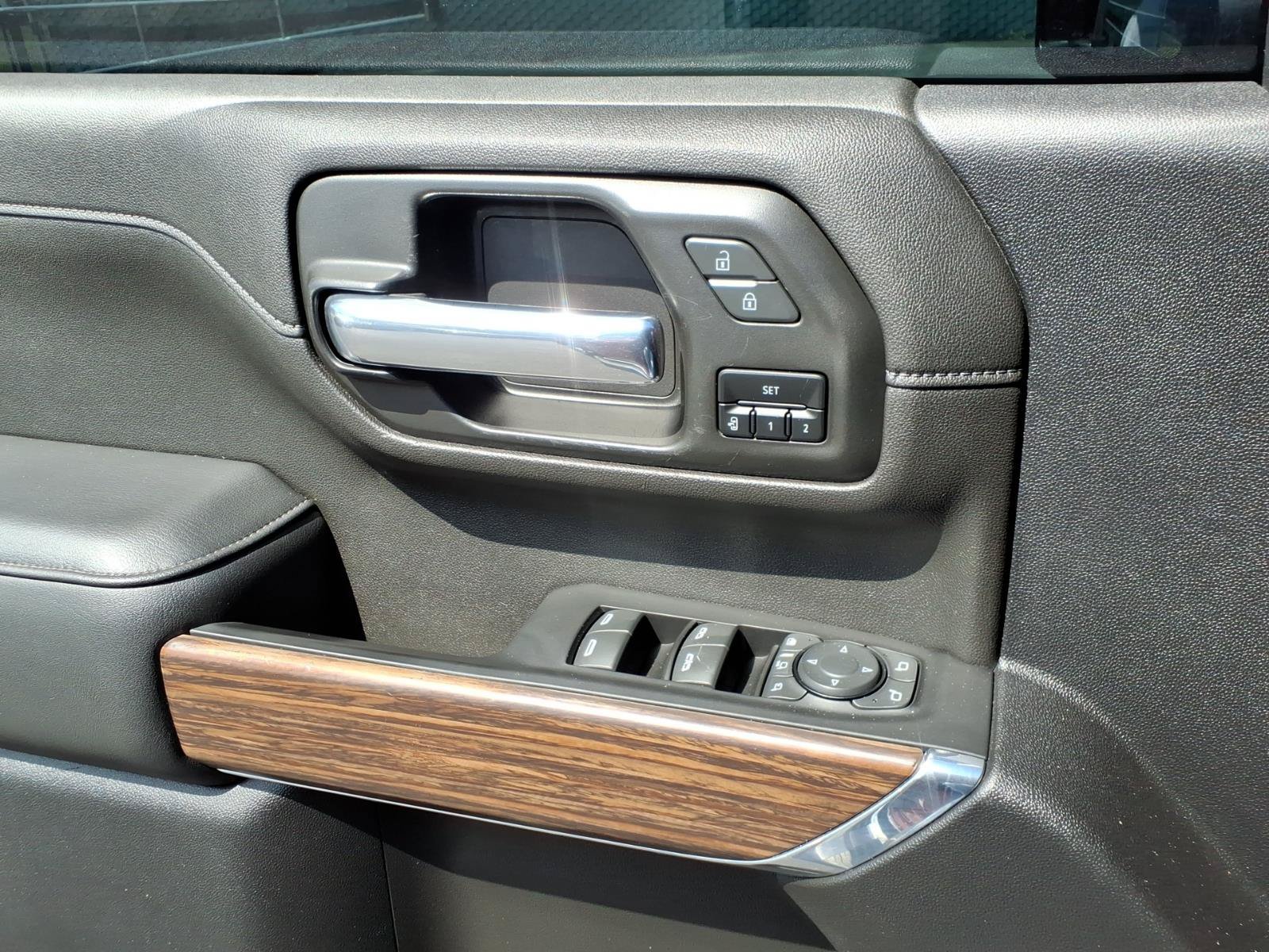Used 2023 Chevrolet Silverado 2500 High Country w/ Z71 Off-Road Package AWD/4WD image 35
