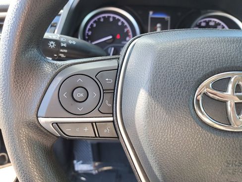 Used 2021 Toyota Camry LE image 17